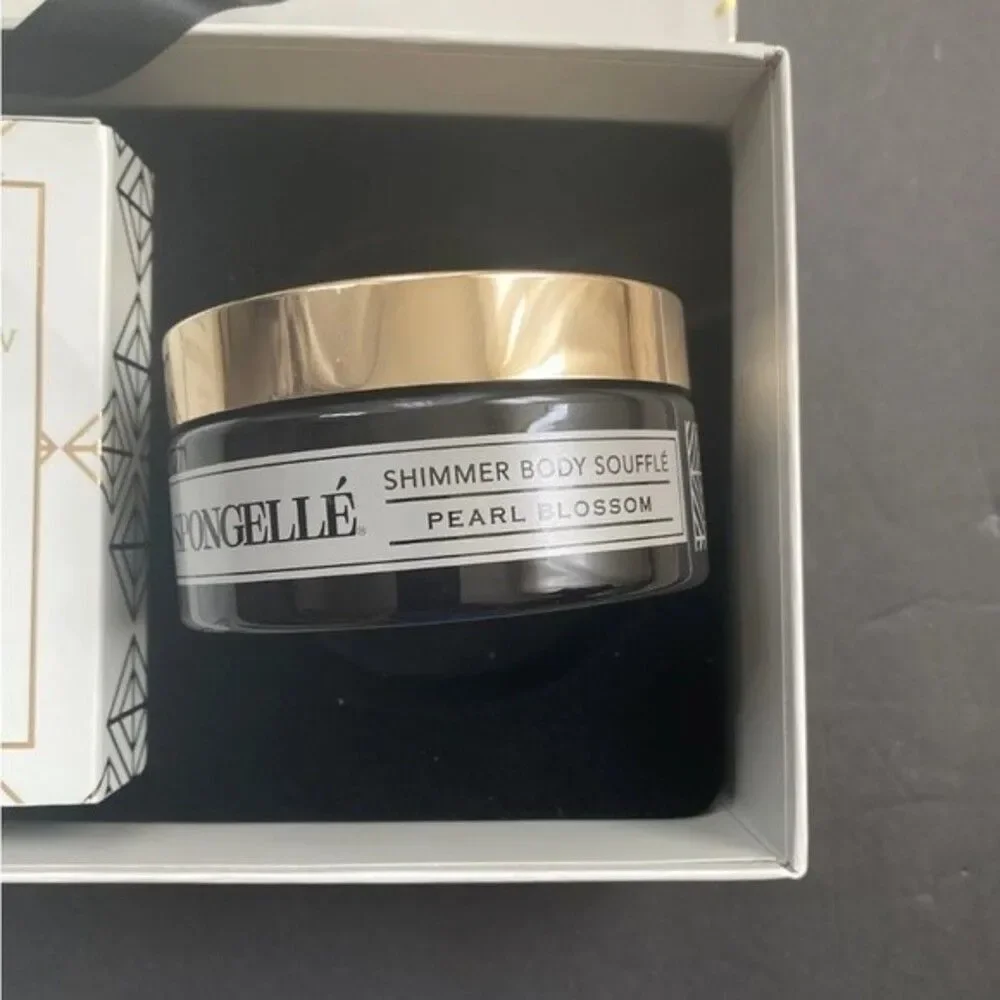 Unbranded spongelle piece